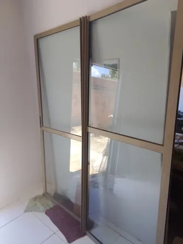 Porta vidro esquadria alumínio