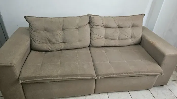 Sofá retrátil de dois lugares