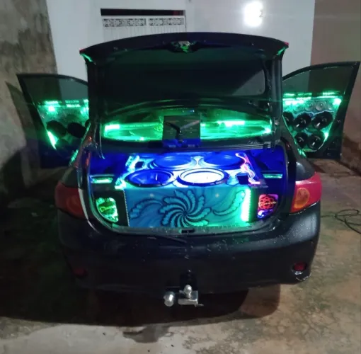 Madeiramento corola acrílico 