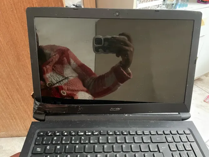 VENDE SE NOTEBOOKS COM DEFEITOS