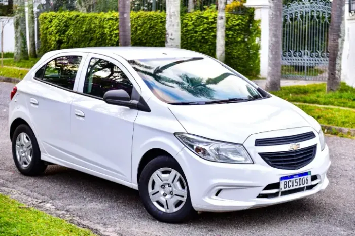 Chevrolet Onix JOY Hatch 1.0 8V Flex Mec. 4P 2017