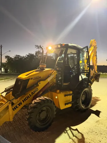 Retroescavadeira New Holland B95B