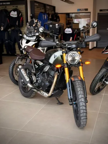 Triumph Scrambler 400x - 2025/2026 / COM APENAS 260km RODADOS