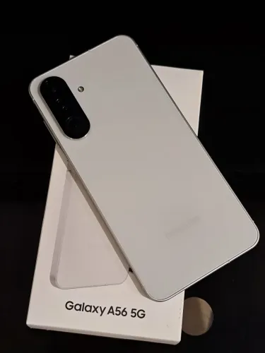 Samsung Galaxy A56 5G (256GB / 8GB RAM) - Cor Off-White - Estado de Novo!