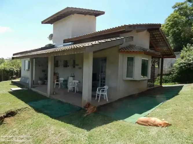 CHÁCARA COM 3 DORMITÓRIOS E 1540 M² NO ALPES DE BOM JESUS DOS PERDOES