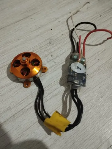 KIT 4 Motores Brushless + ESCs