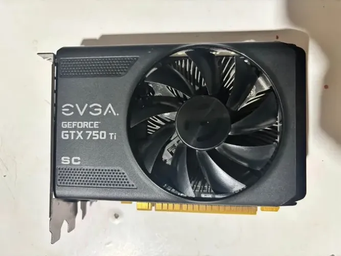 Placa de video GTX 750ti barbada funcionando