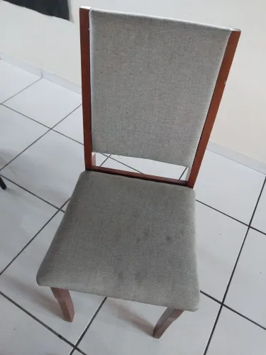 Vendo 6 cadeiras. Ideal para reforma.
