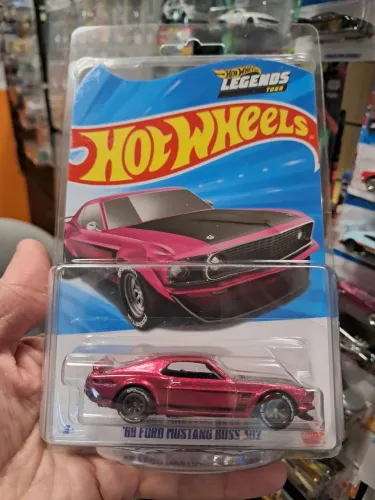 Ford Mustang Boss 302 Hotwheels Legends Tour