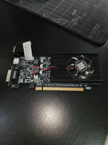 Placa de video Nvidea GT 705 2GB Nova