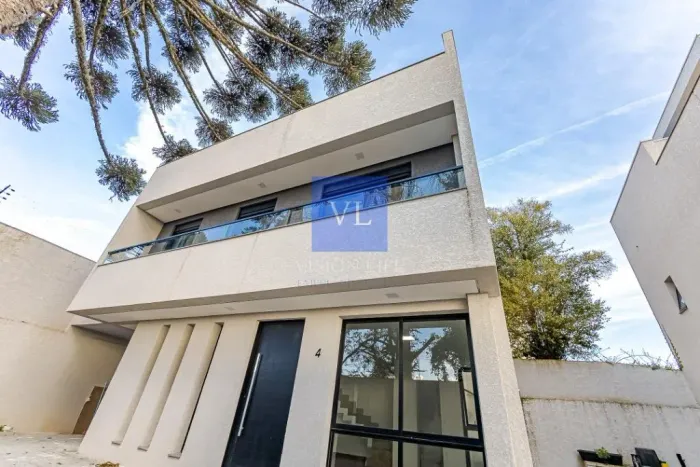 CASA RESIDENCIAL em Curitiba - Paraná, Bairro Alto