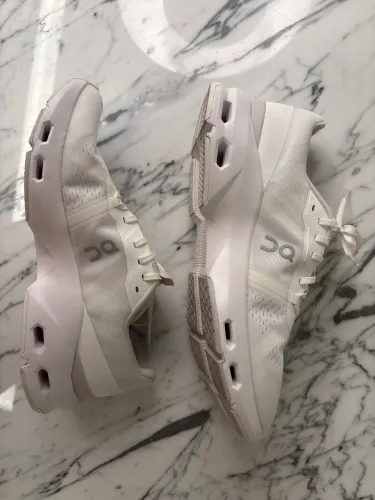 SEMINOVO - Tênis ON Running Cloudpulse White/Frost