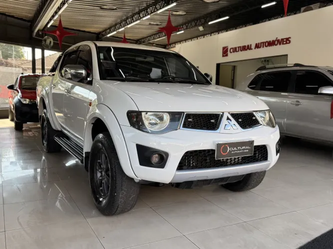 Mitsubishi L200 Triton HPE 3.5 CD V6 24V Flex Aut. 2012