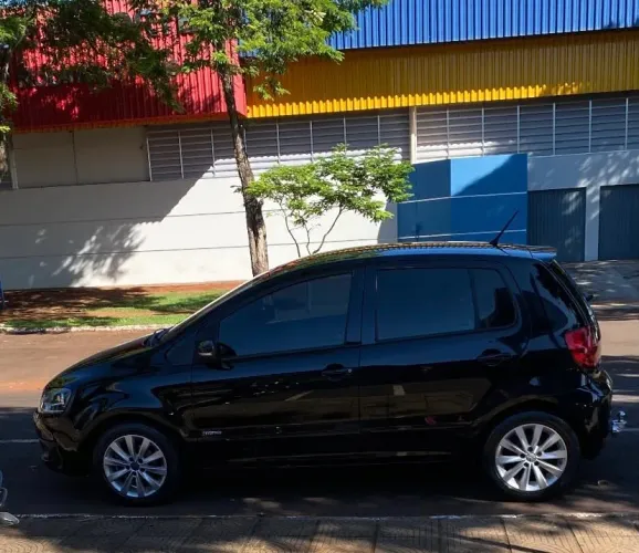 Volkswagen Fox 1.0 MI Total Flex 8V 5P 2012