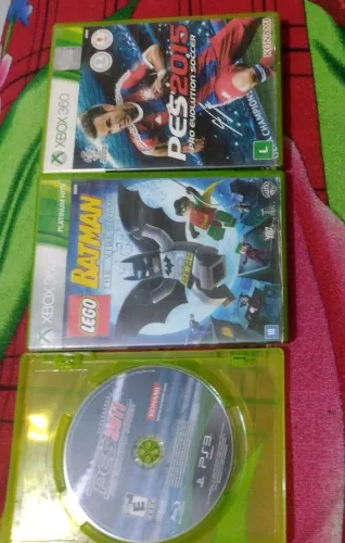 Jogos originais Xbox360 (Pés 2015 ) (lego Batman ) ( ps3 pés 2011 pro evolution)