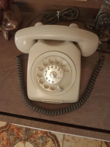 Telefone antigo 