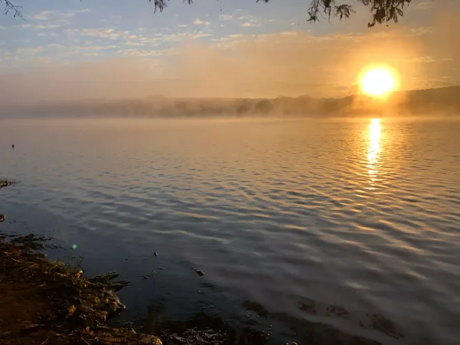 Chácaras de 2000m2 a a 300 metros do lago de três marias13 km dos asfalto