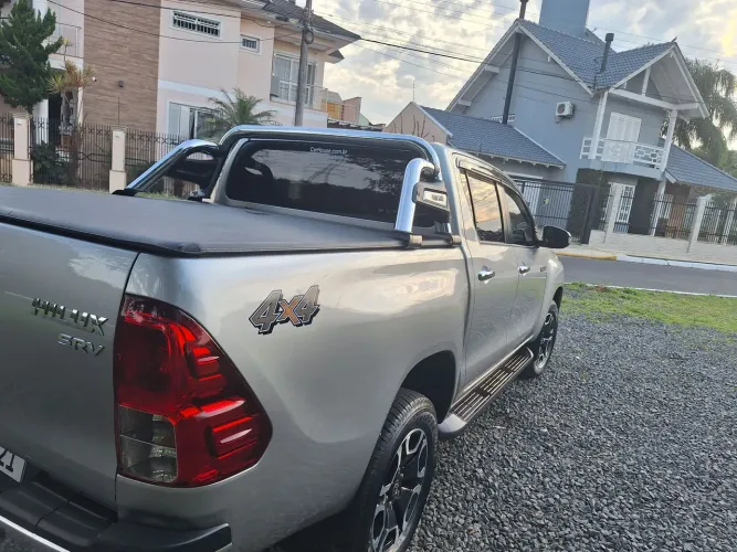 Toyota Hilux CD SRV 4X4 2.8 TDI Diesel Aut. 2022