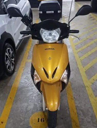 Moto Honda lead ano e mod. 2011 raridade!