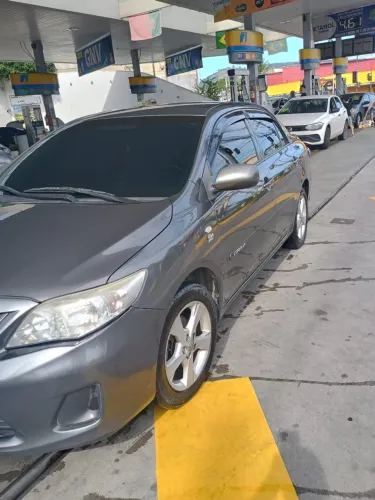 Toyota Corolla GLI 1.8 Flex 16V Mec. 2013