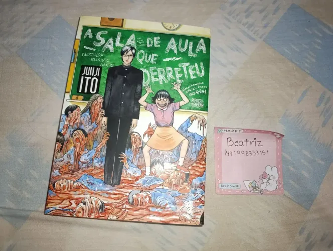 a sala de aula que derreteu mangá junji ito