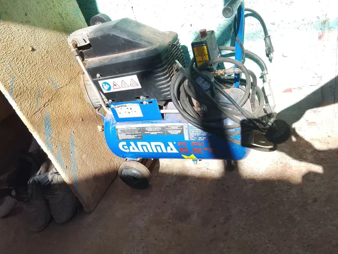 Vende-se compressor