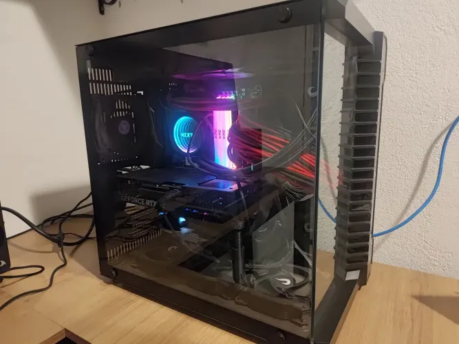 I9 + 4070 Super | PC Gamer