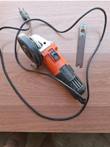 Esmerilhadeira Black & Decker 4 1/2 110v