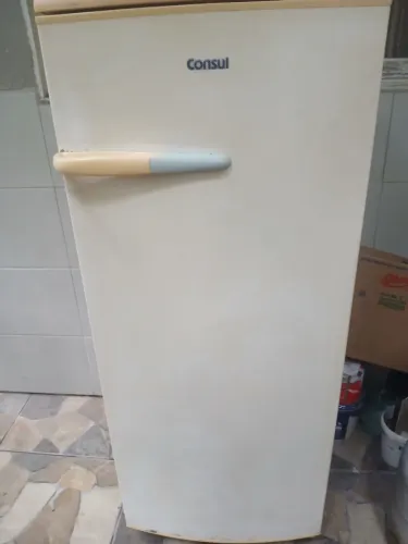 Geladeira consul, 320 litros.