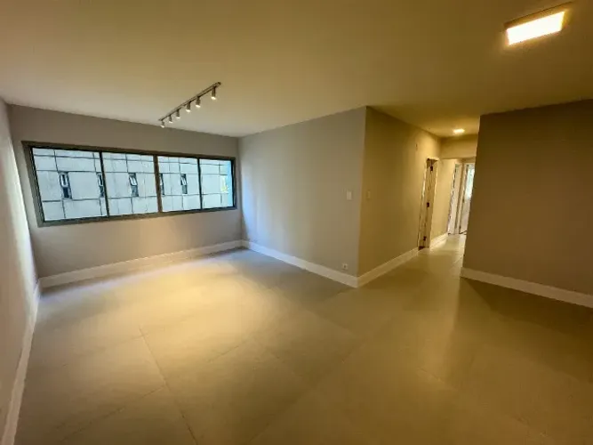 Apartamento 106 m², 3 quartos (1 suíte), 1 vaga, 3 banheiros, recém-reformado
