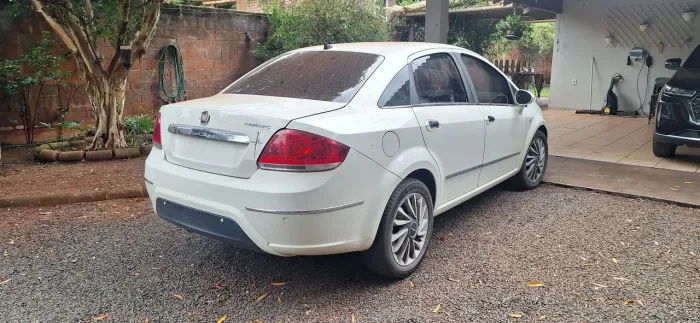 Fiat Linea Absolute 1.9/1.8 Flex Dualogic 4P 2016