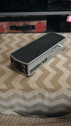 Pedal de volume Ernie Ball VP Jr para instrumentos passivos.