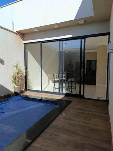 Casa com 3 quartos, Residencial Campos Elíseos - Rio Verde