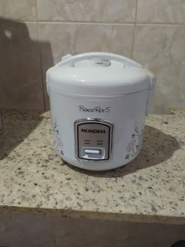 Panela de arroz elétrica Mondial