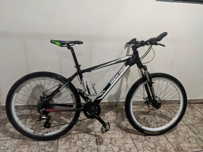 Vendo Bike High One aro 26 quadro tamanho M