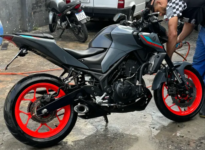 VENDE-SE MT03 muito conservada!