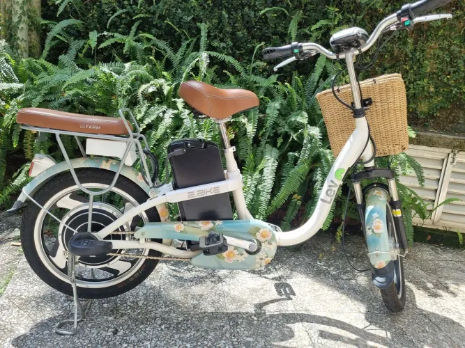 Bicicleta elétrica com parceria, farm rio + lev