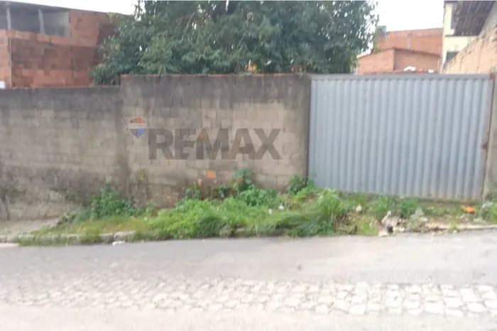 "Terreno 420m² em Barro Duro, Maceió - Imperdível!"