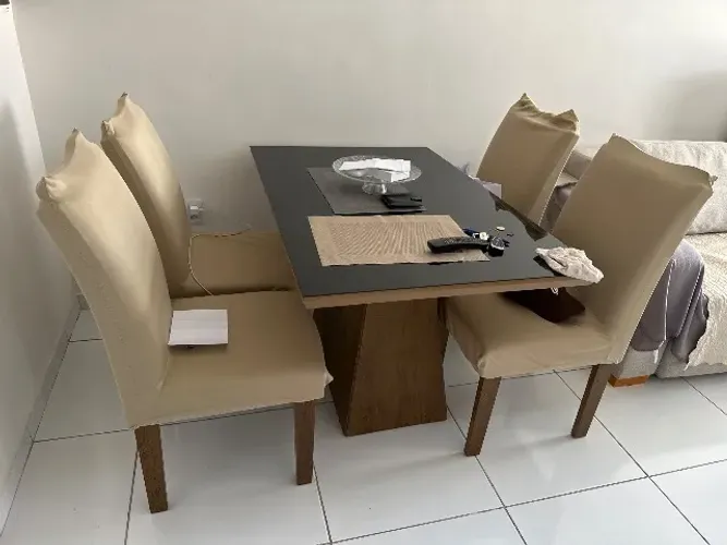 Mesa de jantar retangular