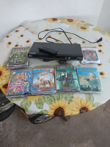 Aparelho de DVD e 100 CD de DVD filmes infantis ação comédia bíblico