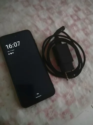 Celular mtg22