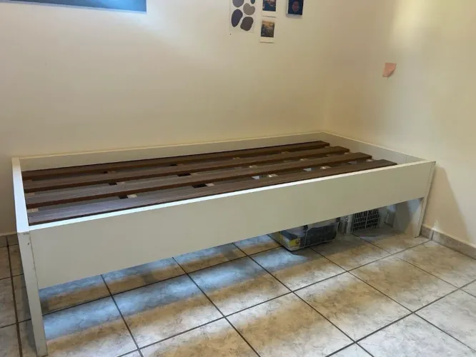 Cama de solteiro MDF
