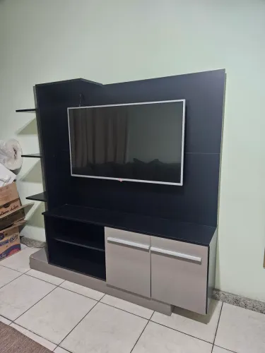 Estante com Painel - usada