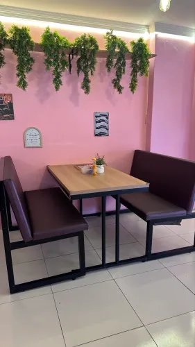 Mesa com banco 