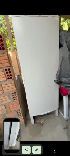 Freezer impecável, conservado.