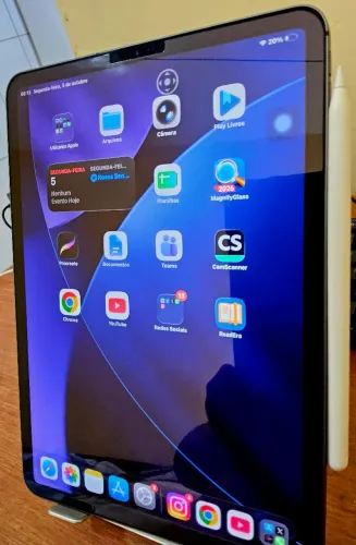 IPad Pro, modelo MU0T2LL/A, Wifi + celular, 64GB, tela 11, acompanha Apple Pencil origin