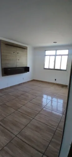 Alugo casa 
