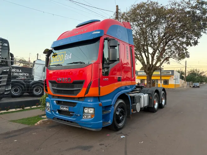 Iveco Hi-Way 480 6x4 ano 2020 único dono 