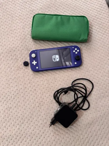 Nintendo Switch Lite destravado 20 jogos na memória
