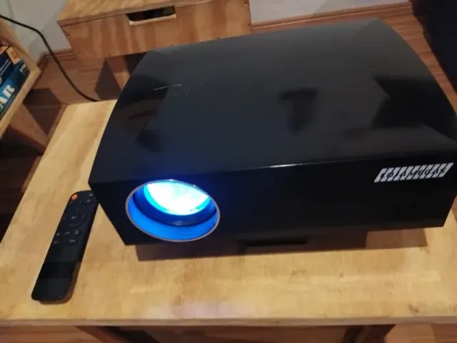 Projetor Full HD Vivibright F30 II (Loja Vegas) - Funciona / Com Detalhe